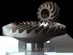 Konusno zavojni zupčanik